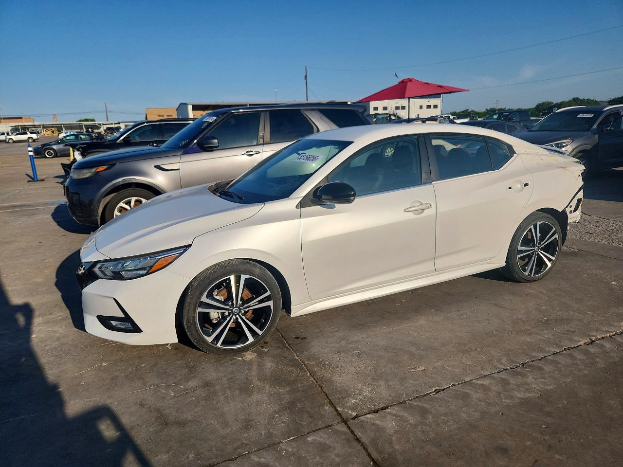 Salvage Nissan Sentra Image