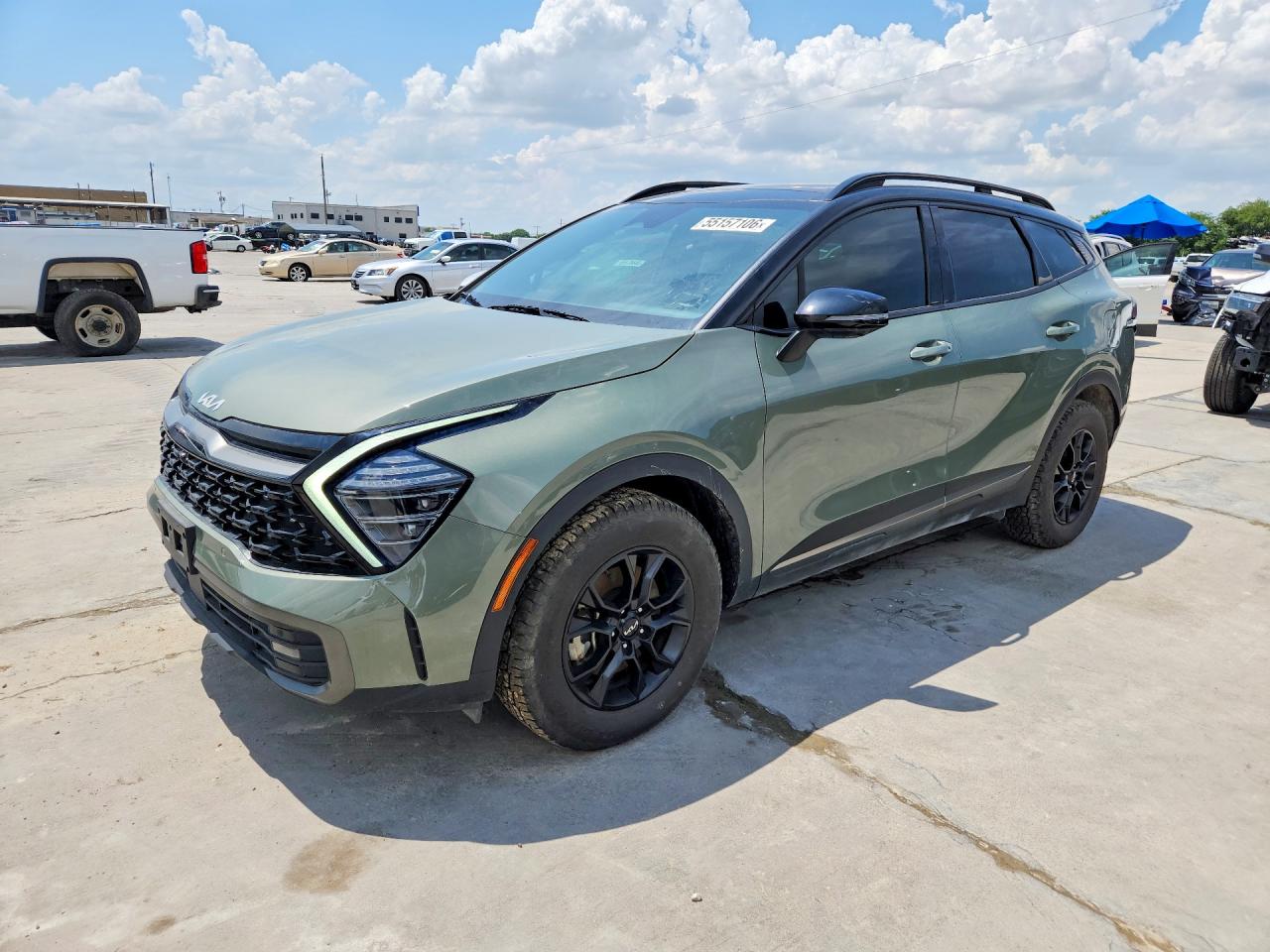 Salvage Kia Sportage Image