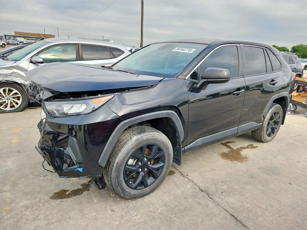 Salvage Toyota RAV4 Image
