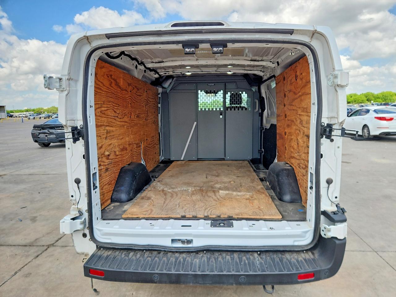 Ford Transit T-250