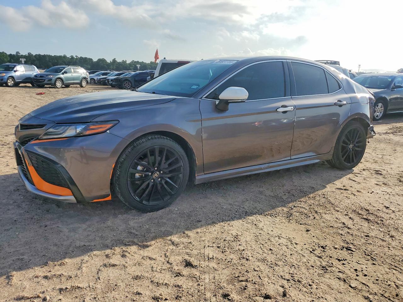 Salvage Toyota Camry Image