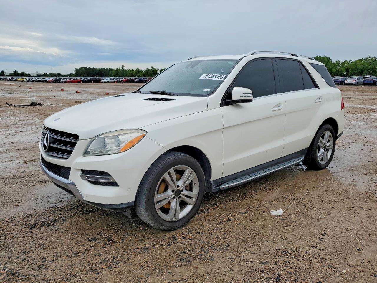 Salvage Mercedes-Benz M-Class Image