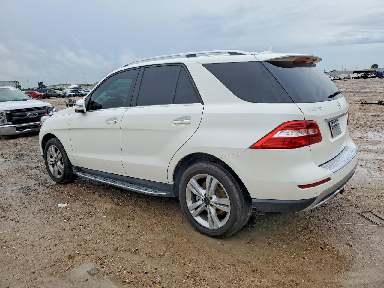 Mercedes-Benz M-Class 350