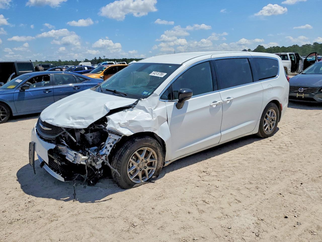 Salvage Chrysler Minivan Image
