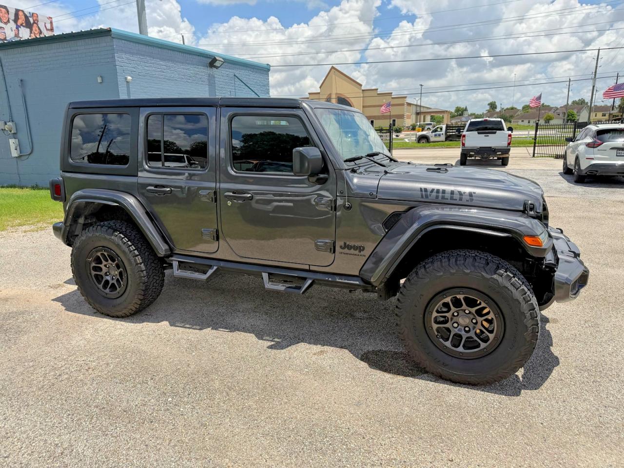 Salvage Jeep Wrangler Image