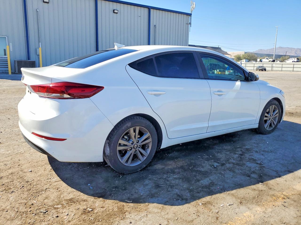 Hyundai ELANTRA Sel