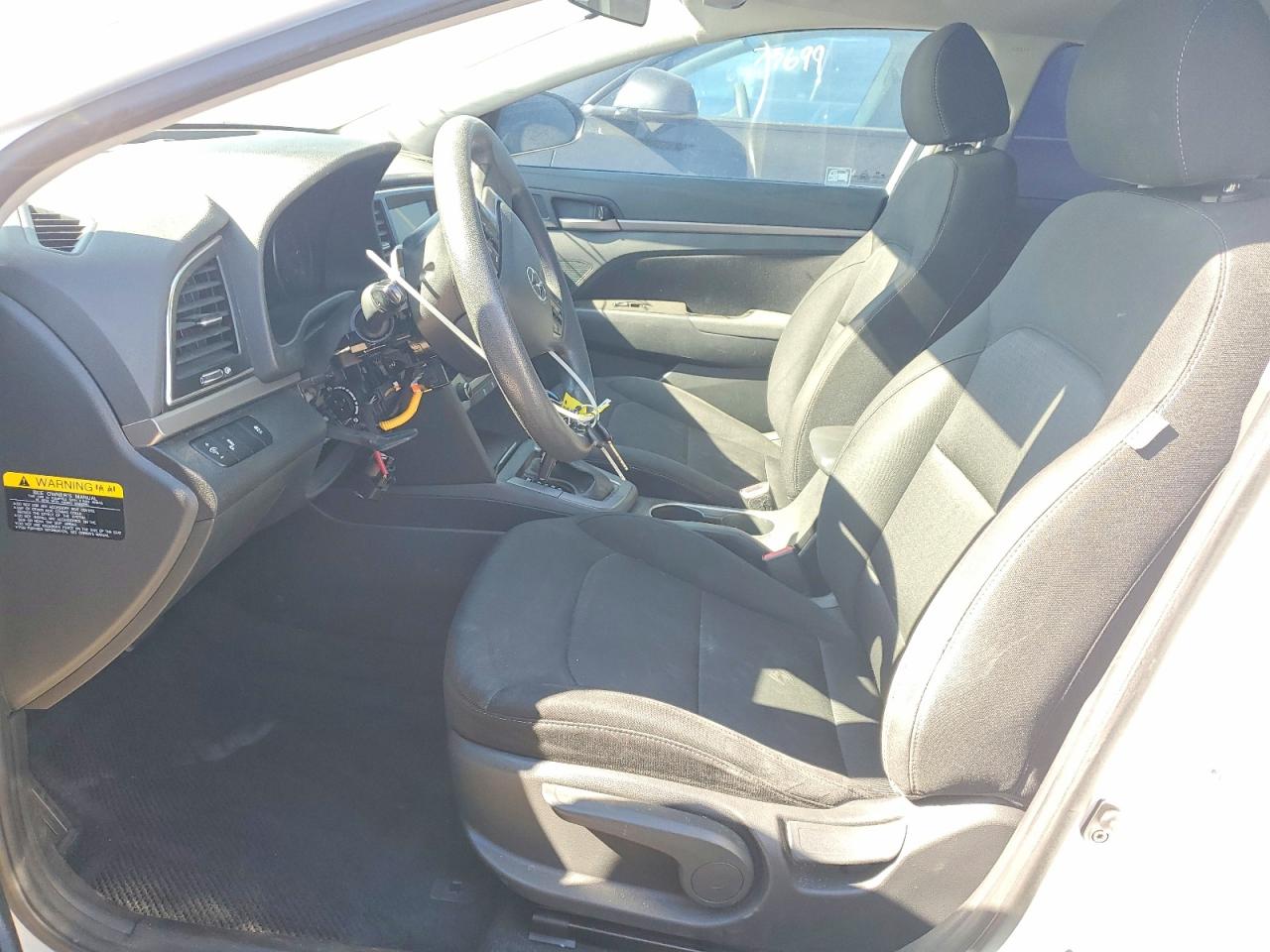 Hyundai ELANTRA Sel
