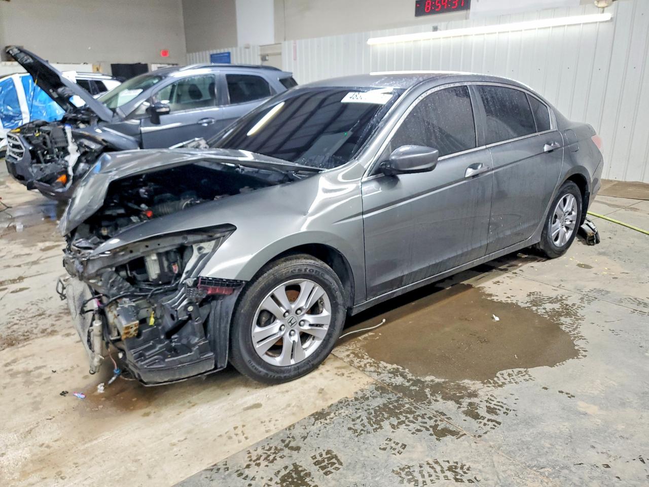 Salvage Honda Accord Image