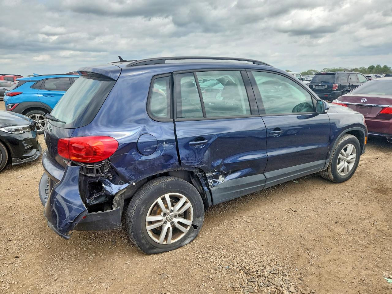 Volkswagen Tiguan S