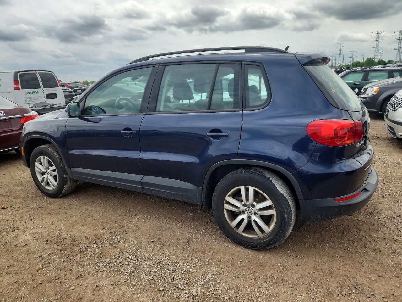 Volkswagen Tiguan S