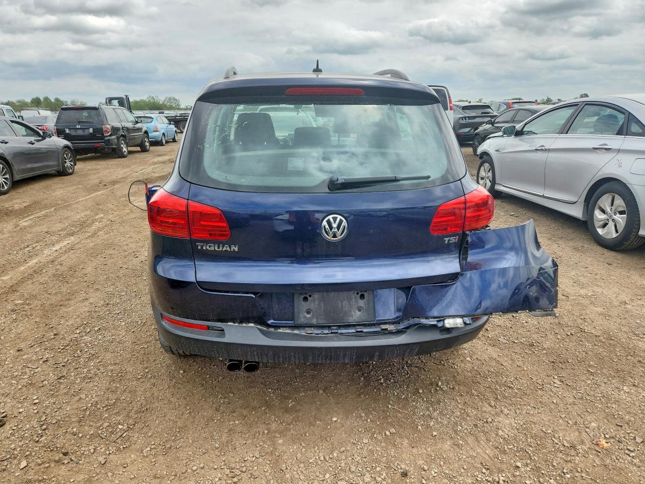 Volkswagen Tiguan S