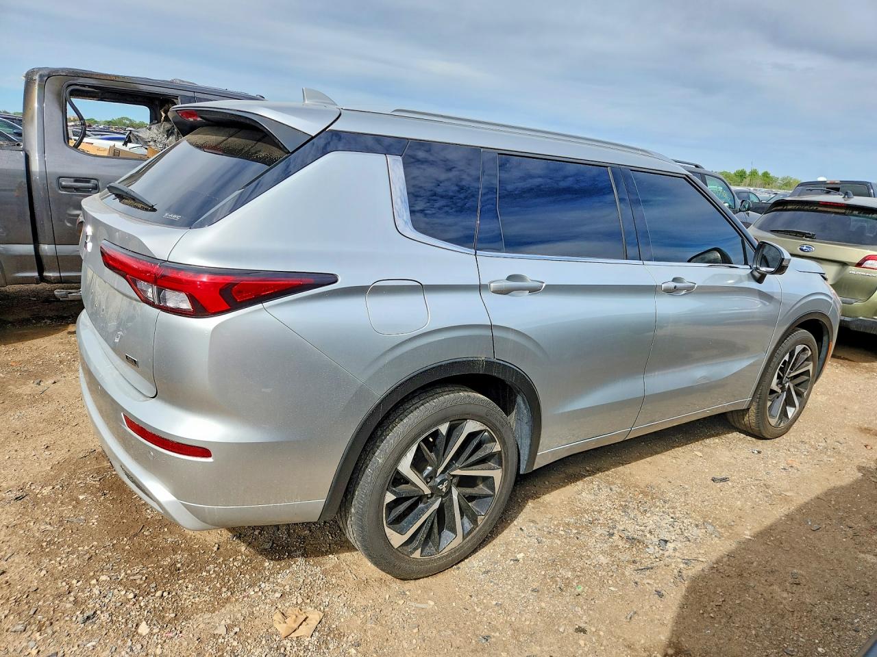 Mitsubishi Outlander Sel