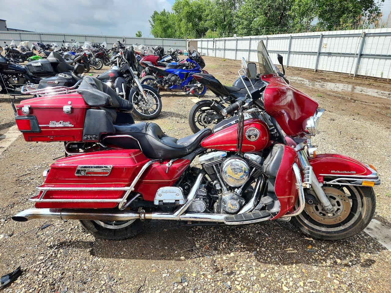 Salvage Harley-Davidson Fl Image