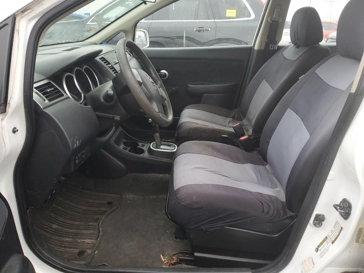 Nissan Versa S