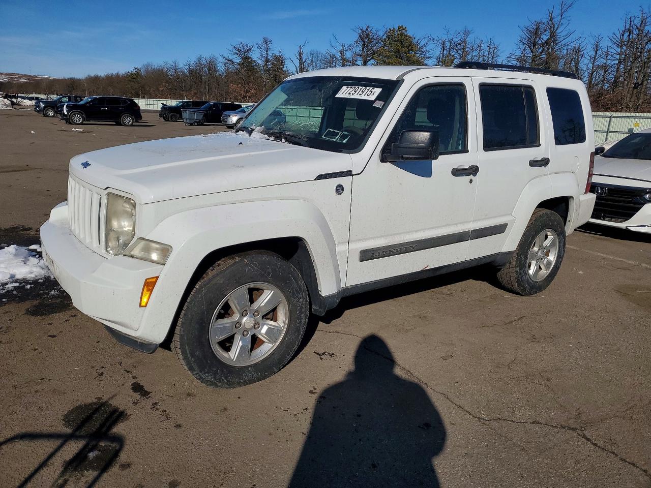 Salvage Jeep Liberty Image
