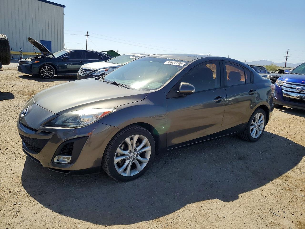 Salvage Mazda Mazda3 Image