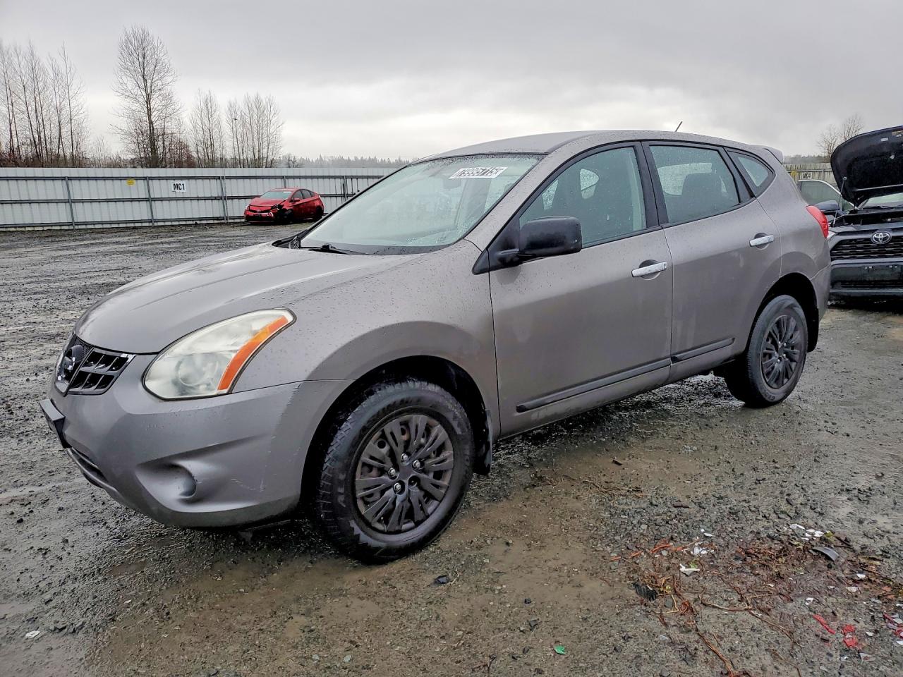Salvage Nissan Rogue Image