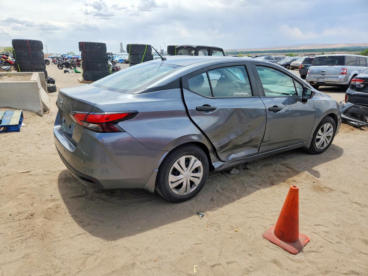 Nissan Versa S