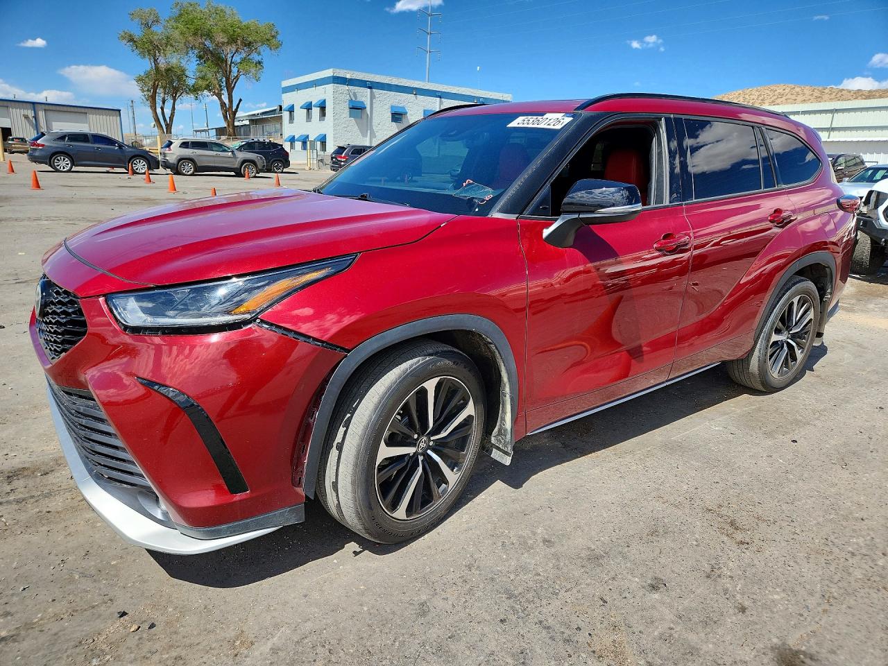 Salvage Toyota Highlander Image