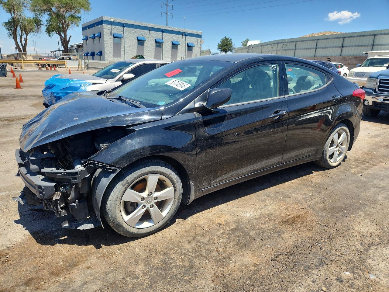 Salvage Hyundai ELANTRA Image