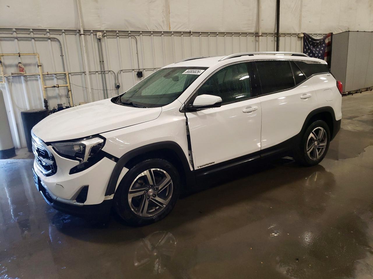 Salvage GMC Terrain Image