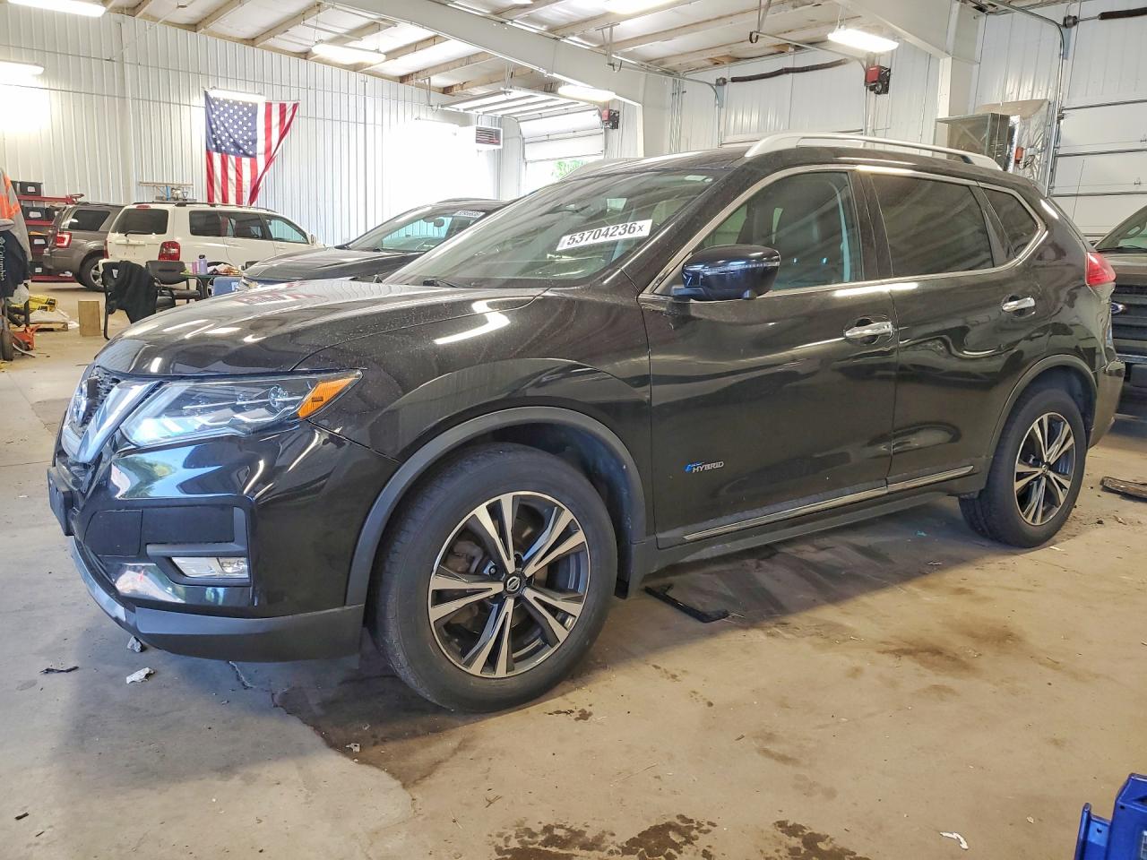 Salvage Nissan Rogue Image