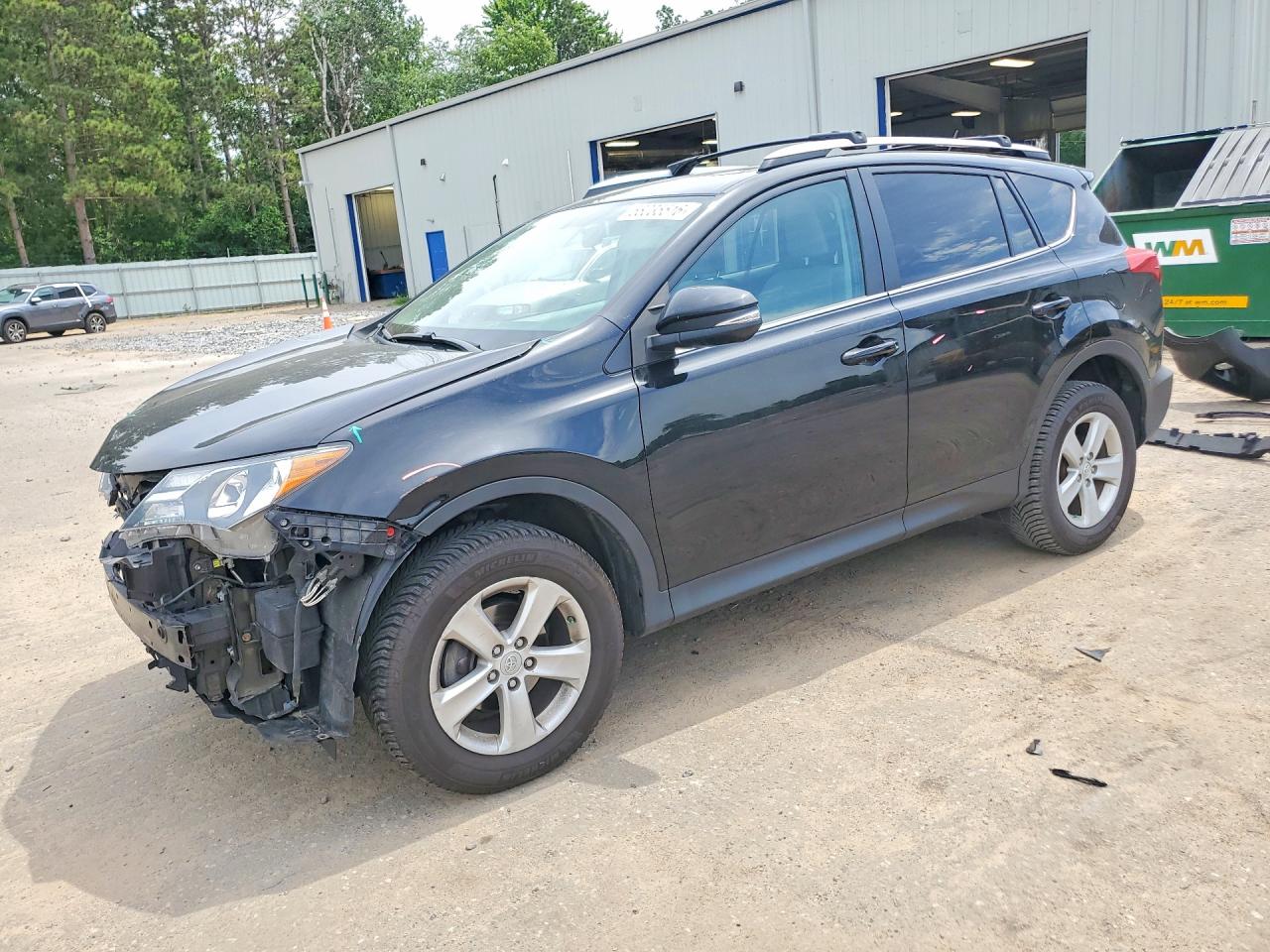 Salvage Toyota RAV4 Image