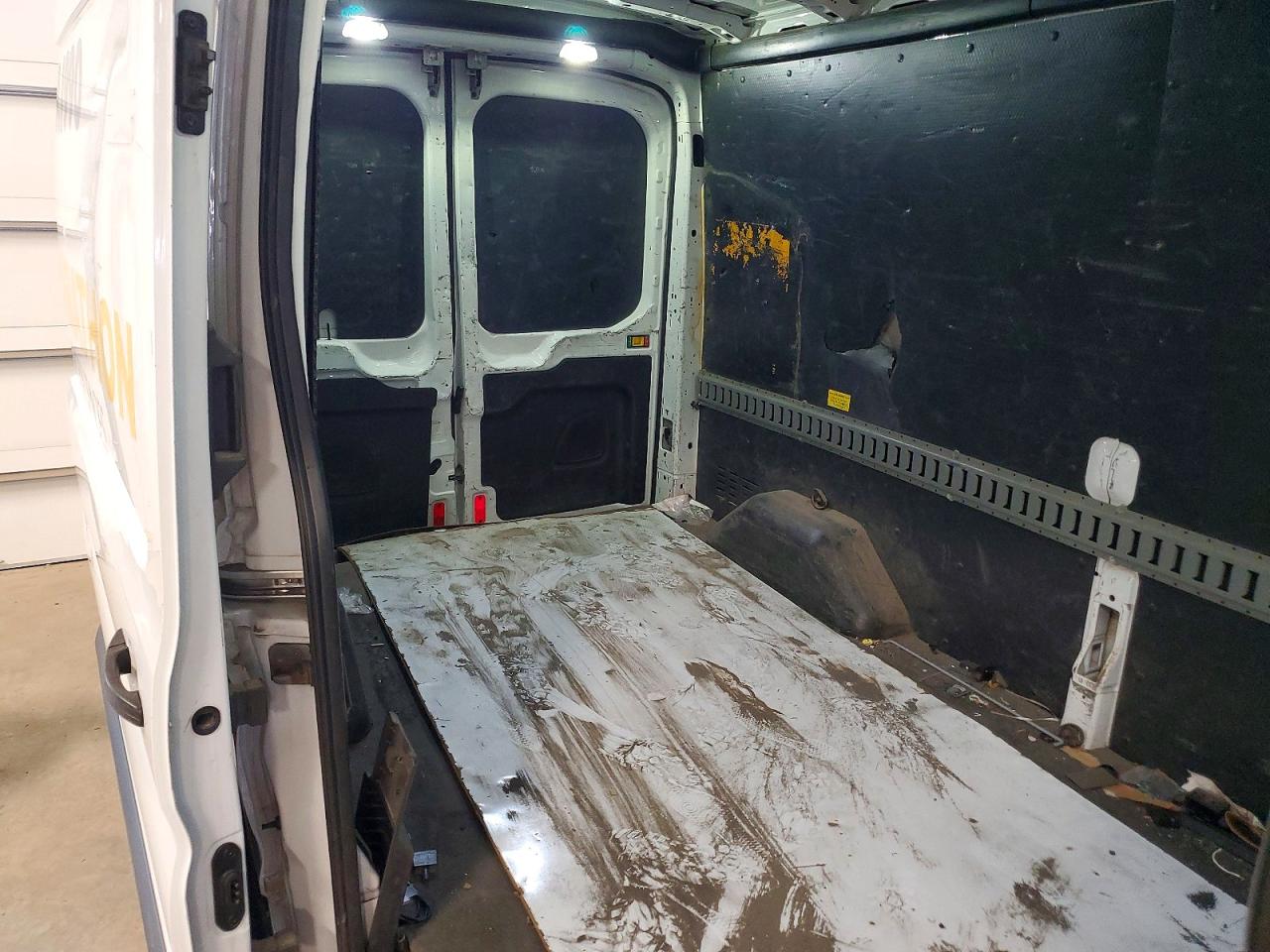 Ford Transit T-250