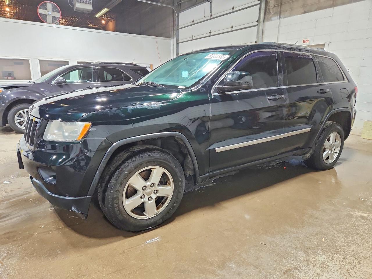 Salvage Jeep Cherokee Image