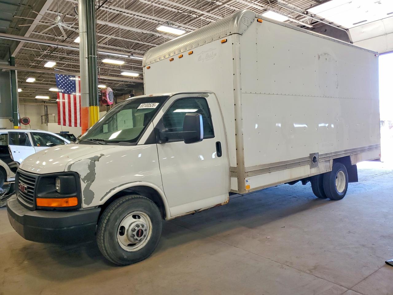 Salvage GMC Savana Image