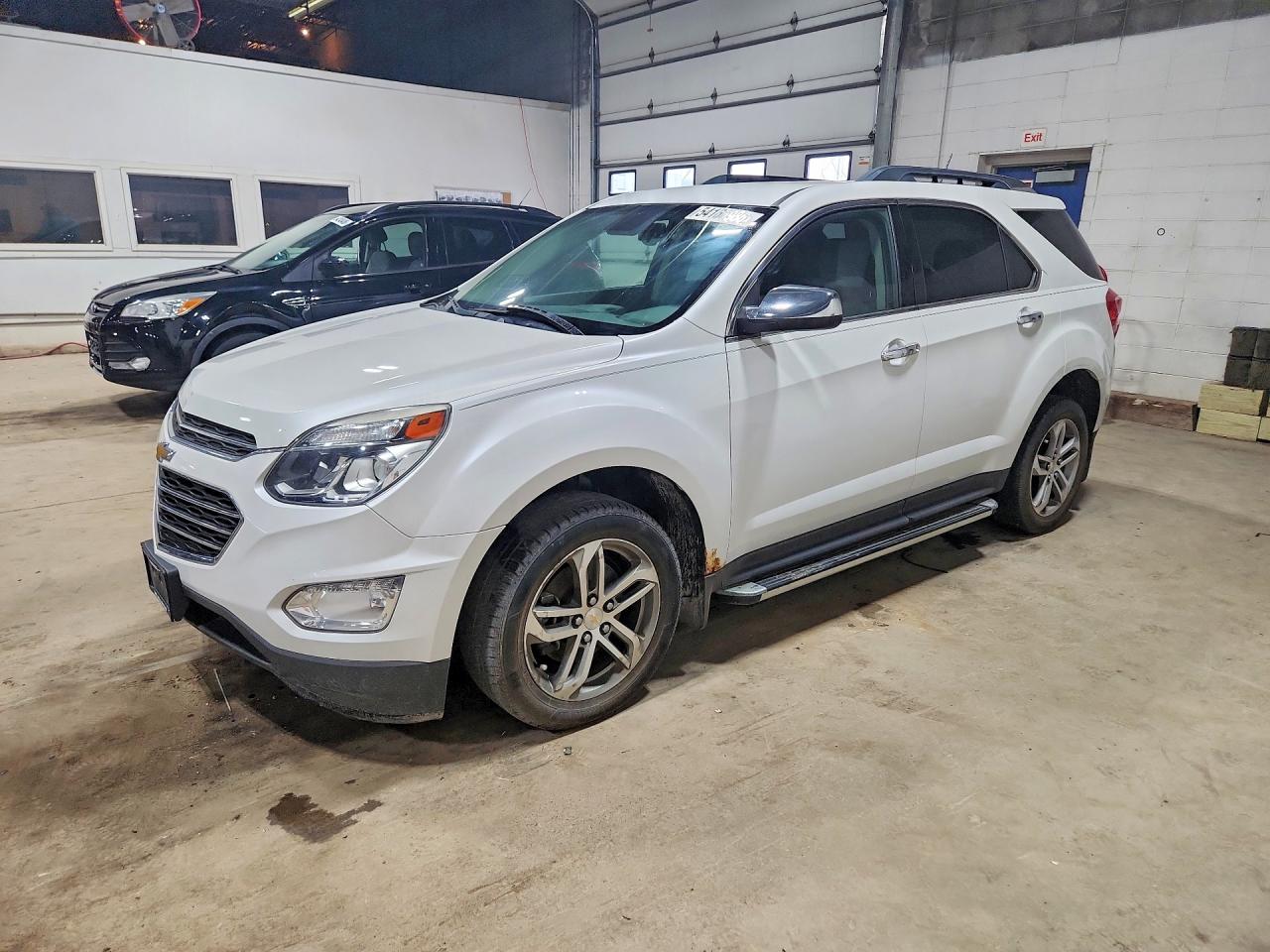 Salvage Chevrolet Equinox Image