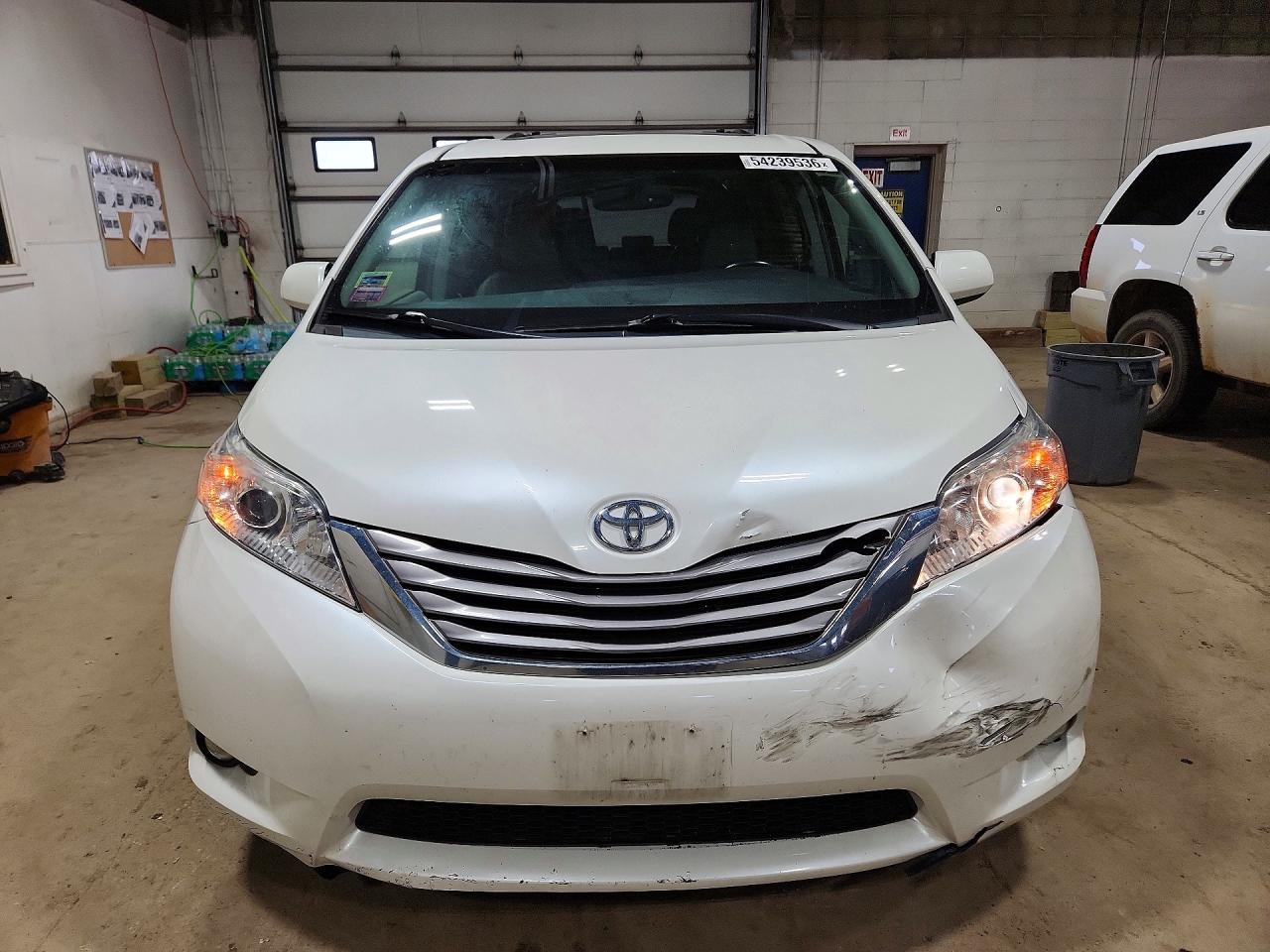 Toyota Sienna Xle 7-passenger