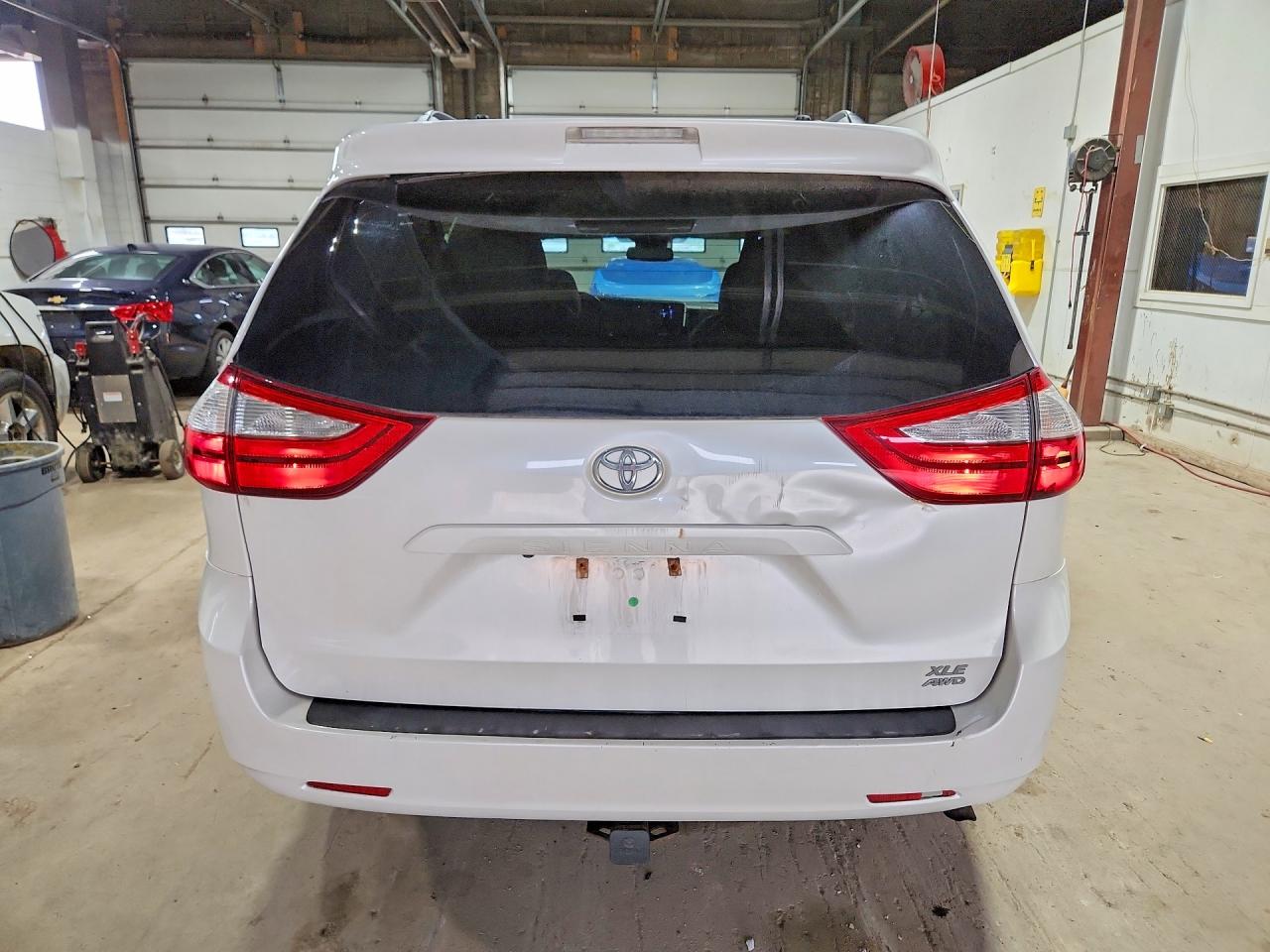 Toyota Sienna Xle 7-passenger