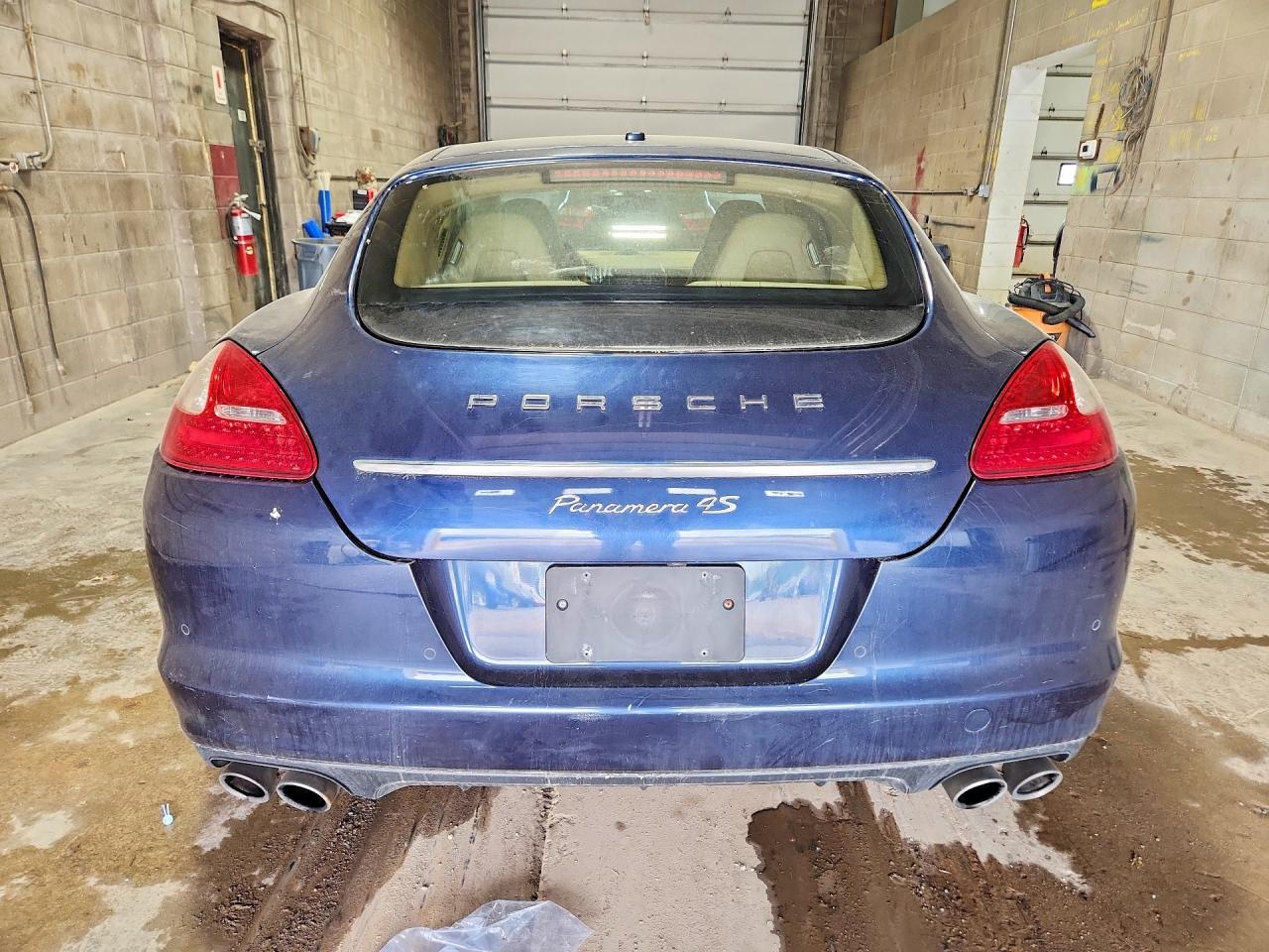 Porsche Panamera S
