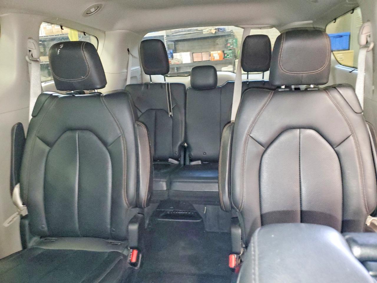 Chrysler Pacifica Touring L Plus
