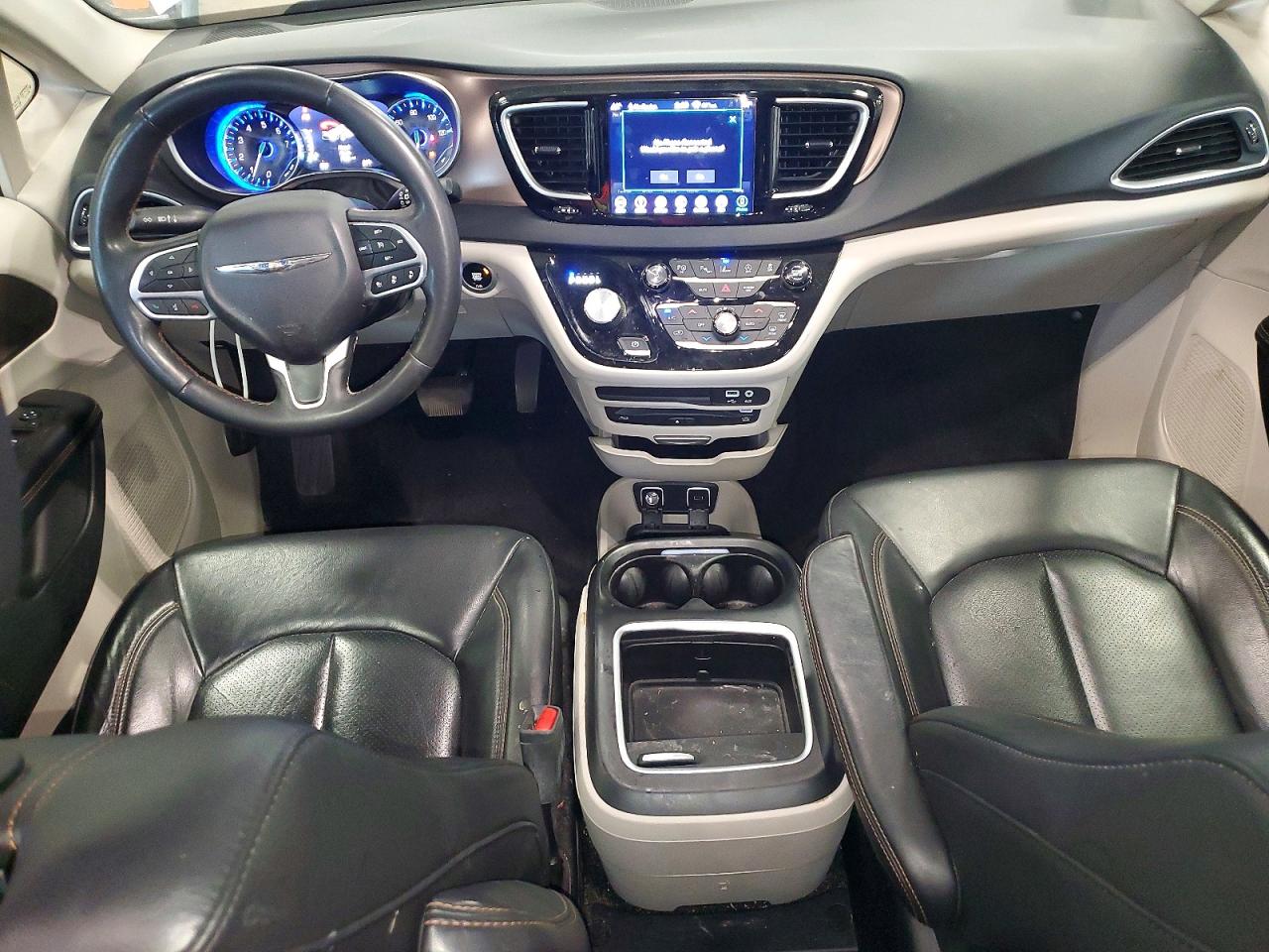 Chrysler Pacifica Touring L Plus