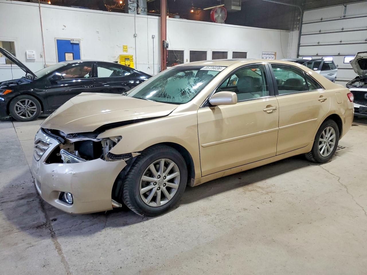 Salvage Toyota Camry Image