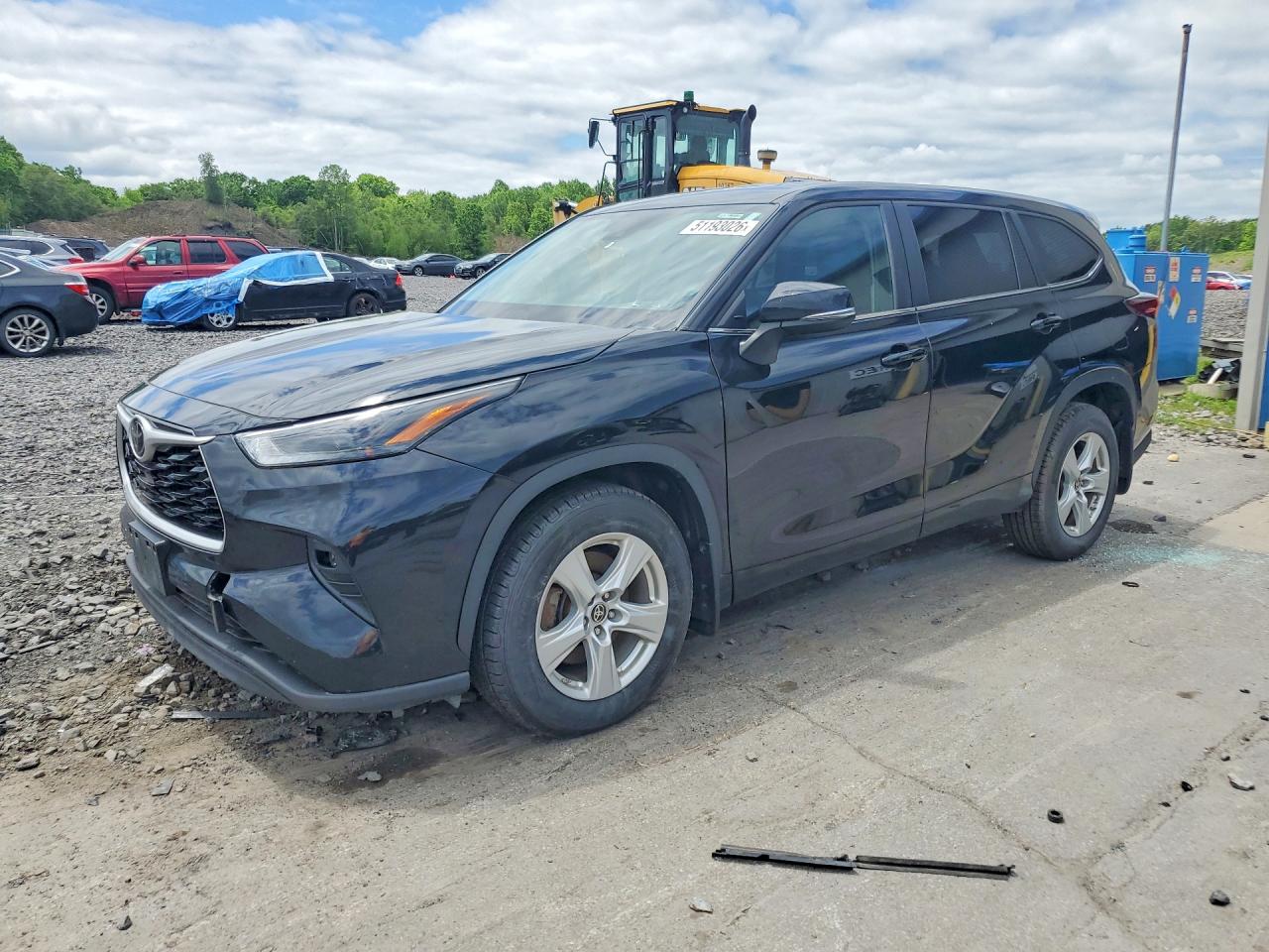Salvage Toyota Highlander Image