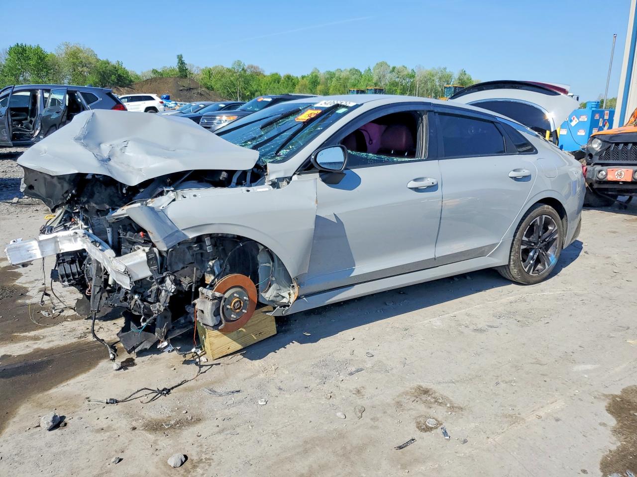 Salvage Kia K5 Image