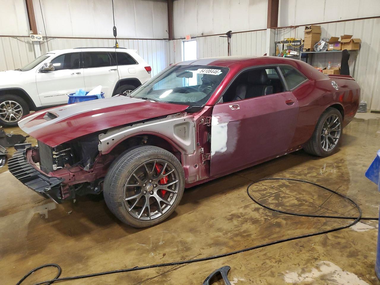 Salvage Dodge Challenger Image