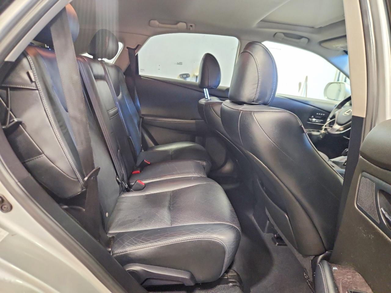 Lexus RX Base