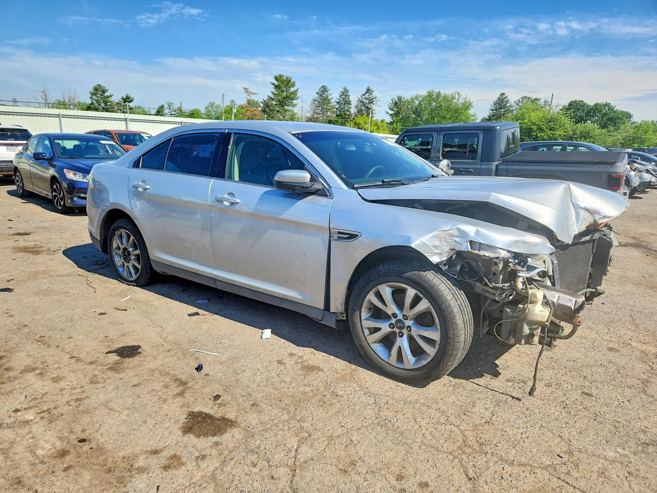 Ford Taurus Sel