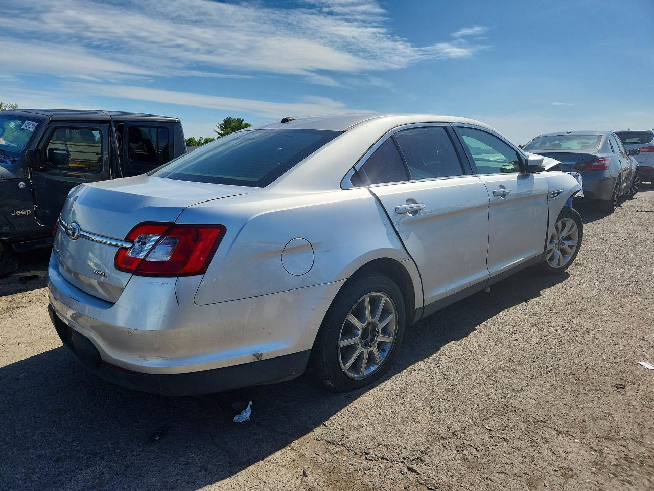 Ford Taurus Sel