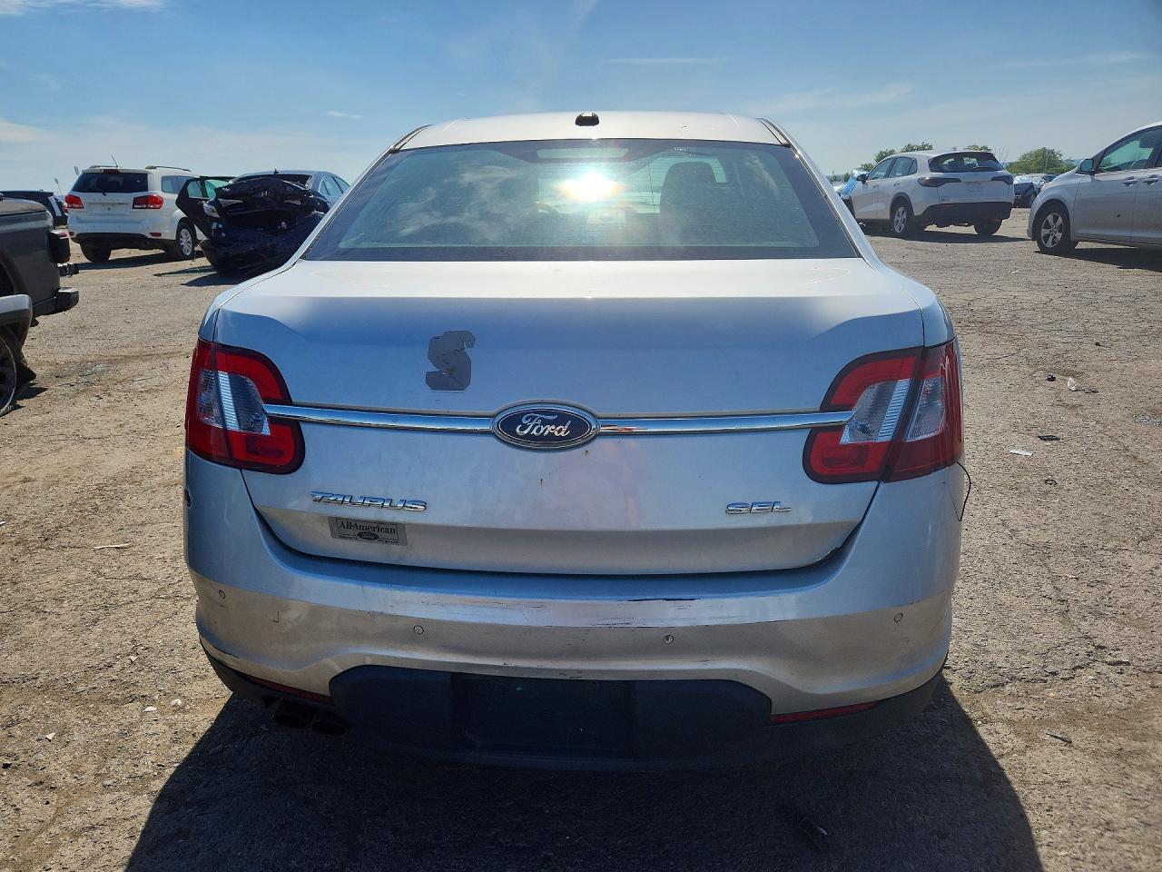 Ford Taurus Sel