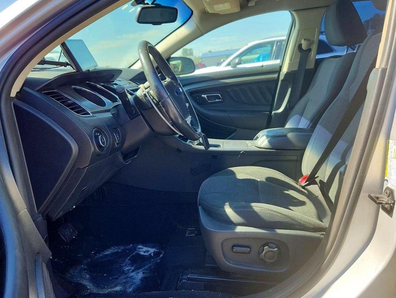 Ford Taurus Sel
