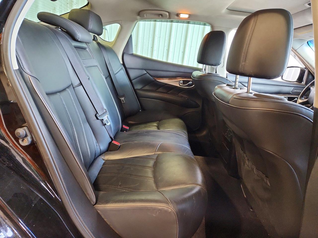 INFINITI M37 X