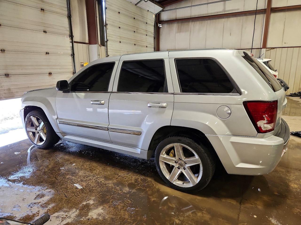 Jeep Cherokee Srt-8