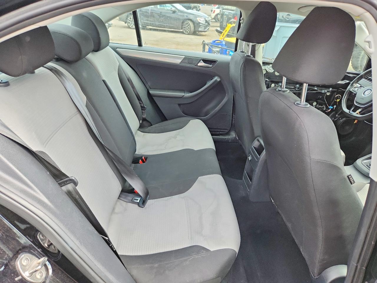 Volkswagen Jetta S