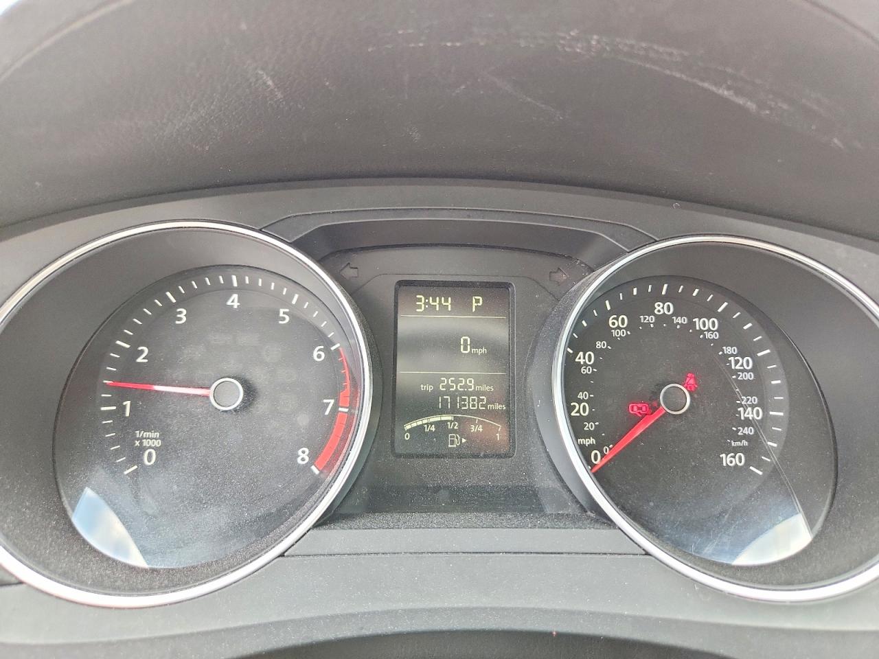 Volkswagen Jetta S