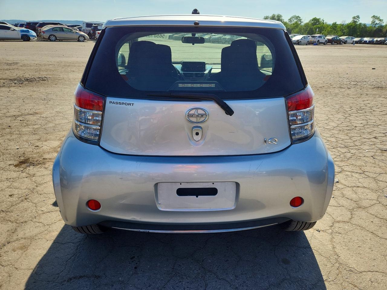 Scion iQ Base